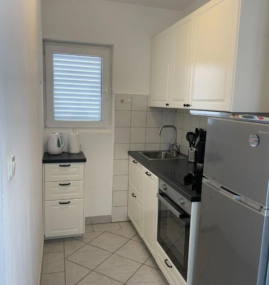Apartments Sandra Krusevo  0*, Krusevo (Zadar)