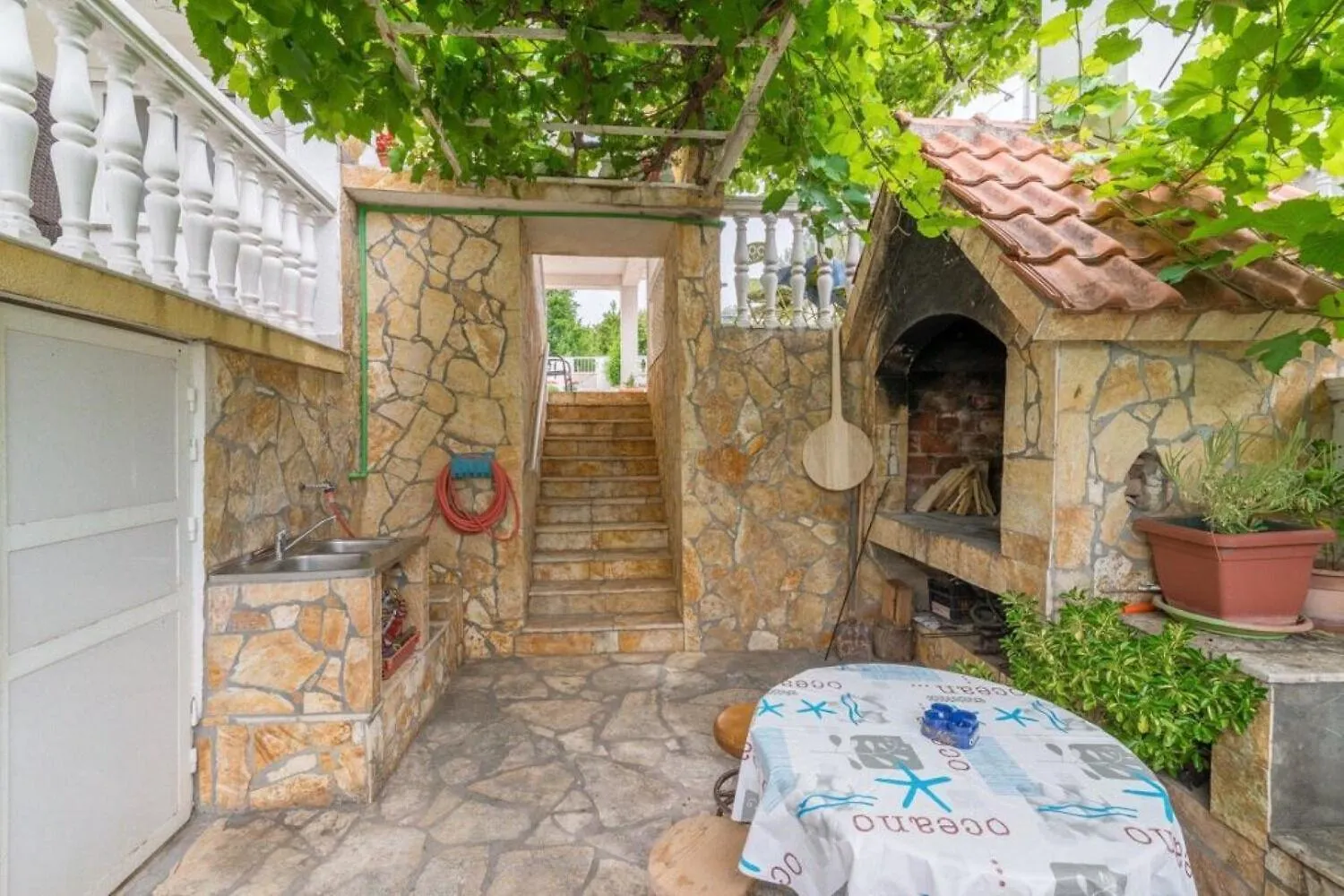 Apartments Sandra Krusevo  Croatia