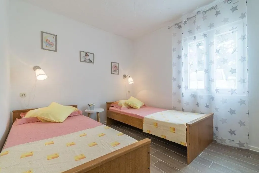 Apartments Sandra Krusevo  0*, Krusevo (Zadar)